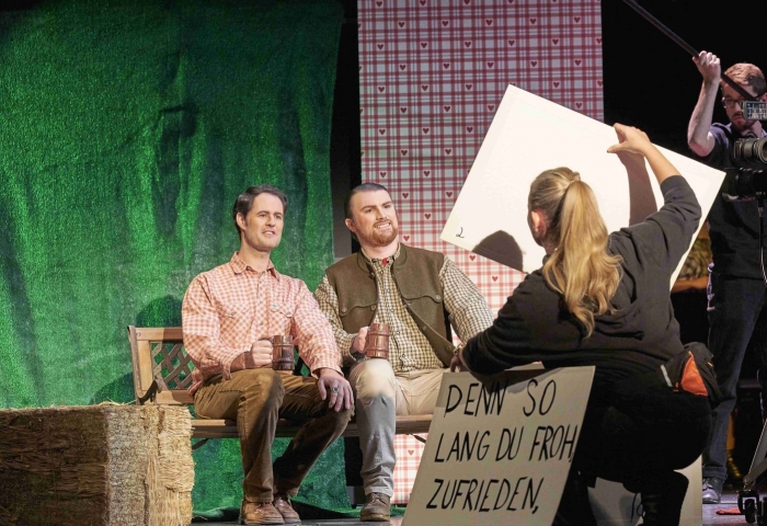 Scheunenfest. Teleprompter Volkslied Lyonel und Plumket