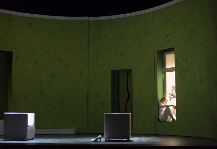 2.akt_figaro-Rosina allein. Regie: Kay Link
