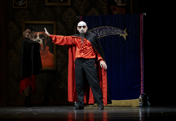 Prinz von Preußen. Musical. Regie: Kay Link, Max als Mephisto
