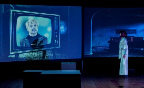 Nova - Imperfecting Perfection. Regie: Kay Link Begegnung mit Seth im TV
