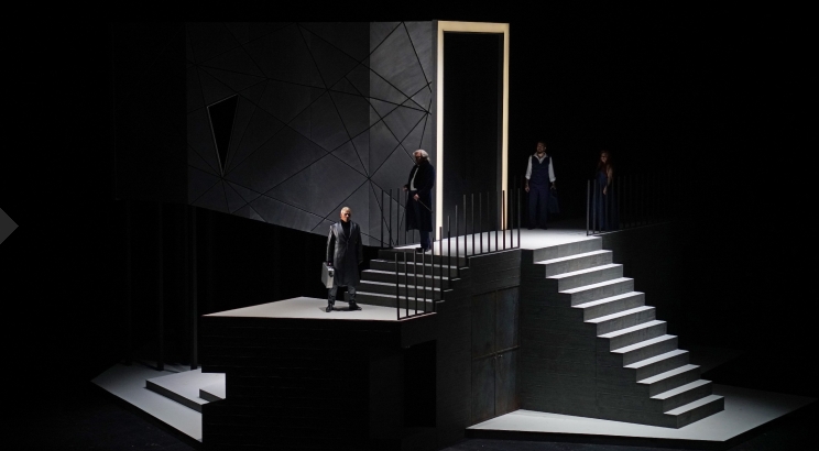 Medea von Aribert Reimann. Aalto Theater Essen. Regie: Kay Link