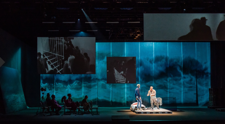 Peter Grimes. 2. Akt. In the hut, complete Stage.Oper Leipzig. Regie: Kay Link